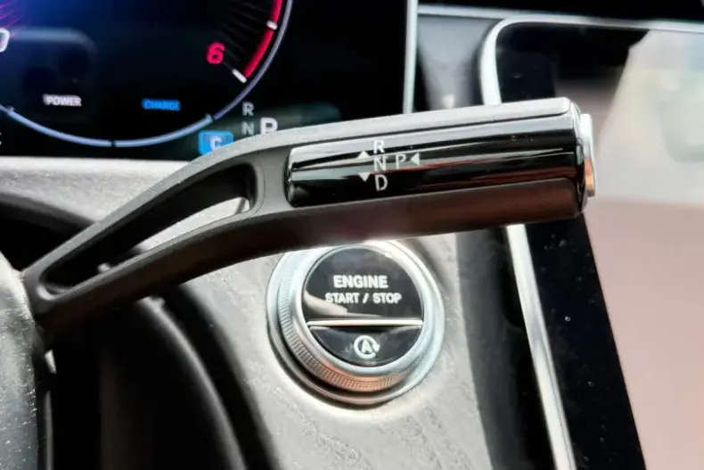 Mercedes-Benz E 220 (Clasa E) din 2024 cu 67 km - oferta MER224152 - foto 23