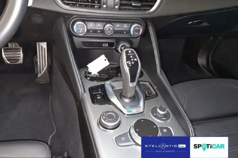 Alfa Romeo Giulia din 2023 cu 18.716 km - oferta ALF224173 - foto 14
