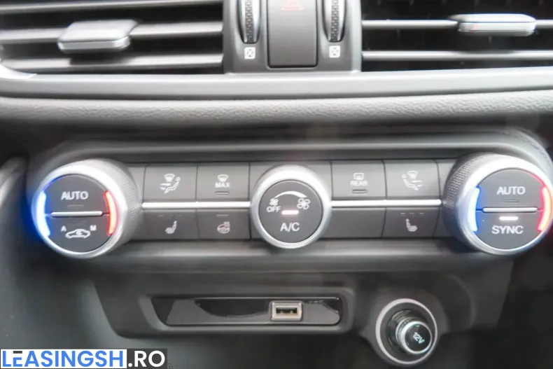 Alfa Romeo Giulia din 2023 cu 30.500 km - oferta ALF224174 - foto 14