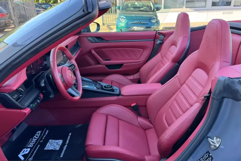 Porsche 911 din 2025 cu 7.900 km - oferta POR224181 - foto 35