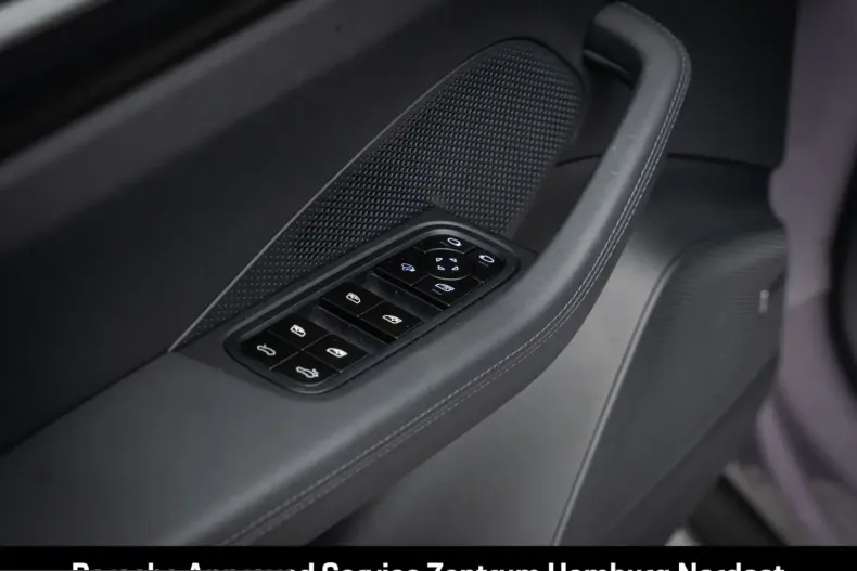 Porsche Macan din 2024 cu 17.995 km - oferta POR224182 - foto 26