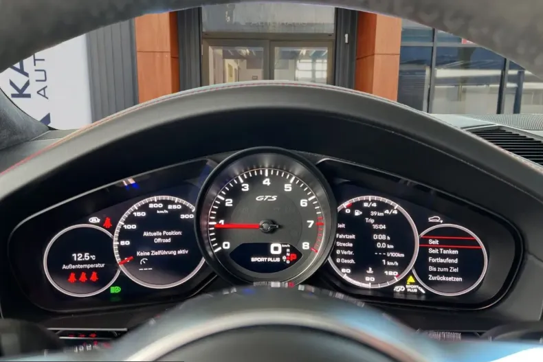 Porsche Cayenne din 2022 cu 4.800 km - oferta POR224183 - foto 17