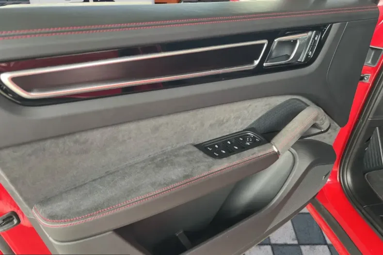 Porsche Cayenne din 2022 cu 4.800 km - oferta POR224183 - foto 24