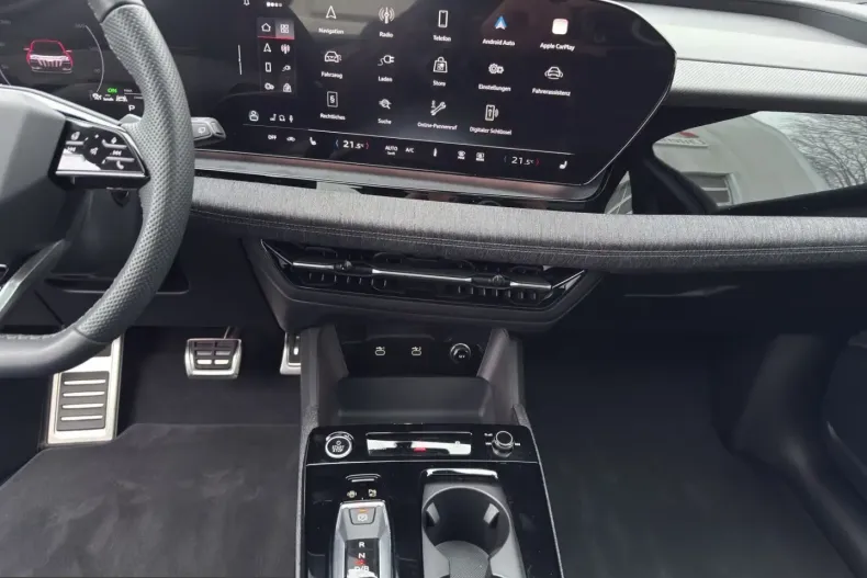 Audi Q6 e-tron din 2025 cu 17.792 km - oferta AUD224187 - foto 11