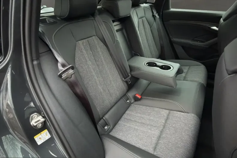 Audi Q6 e-tron din 2025 cu 17.792 km - oferta AUD224187 - foto 14