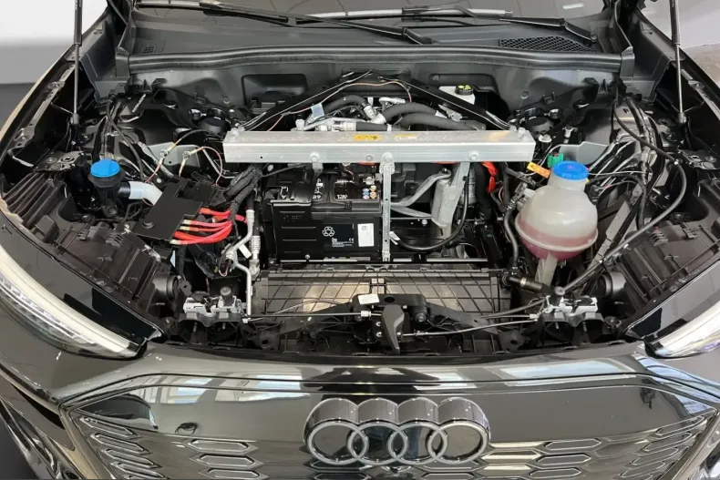 Audi Q6 e-tron din 2025 cu 16.570 km - oferta AUD224189 - foto 18