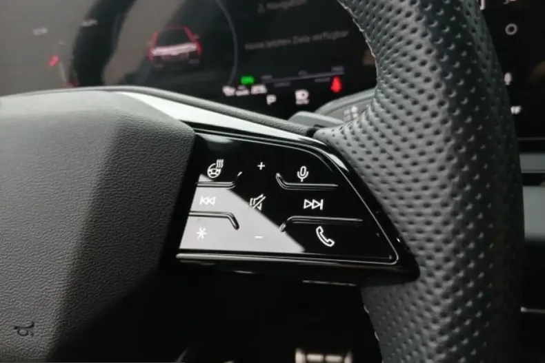 Audi Q6 e-tron din 2024 cu 8.642 km - oferta AUD224190 - foto 14