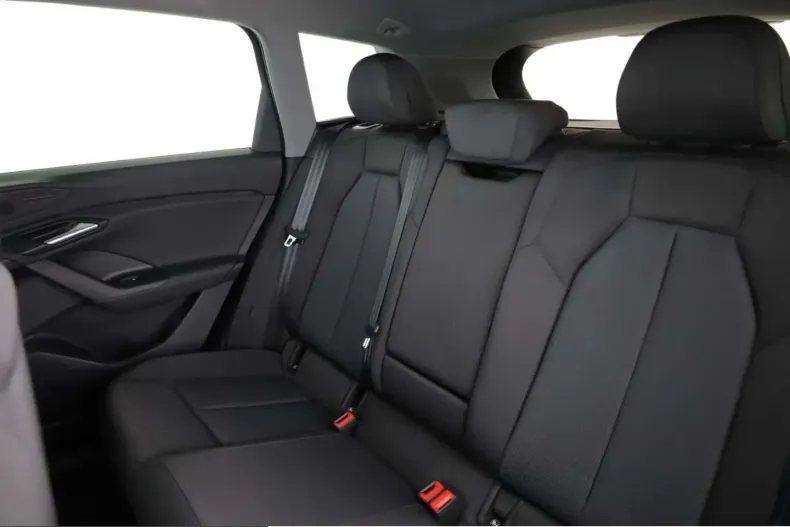 Audi Q6 e-tron din 2024 cu 7.614 km - oferta AUD224193 - foto 10