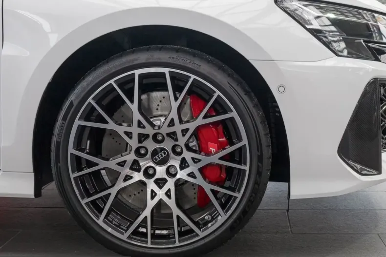 Audi RS3 din 2026 cu 0 km - oferta AUD224221 - foto 4
