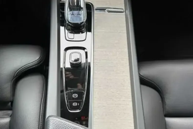 Volvo XC60 din 2021 cu 65.012 km - oferta VOL224222 - foto 26
