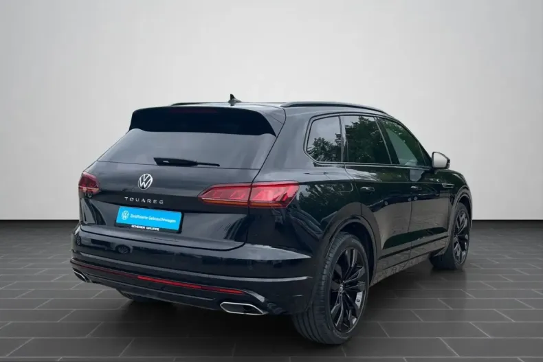 Volkswagen Touareg din 2023 cu 48.729 km - oferta VOL224223 - foto 2