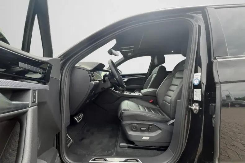 Volkswagen Touareg din 2023 cu 48.729 km - oferta VOL224223 - foto 12