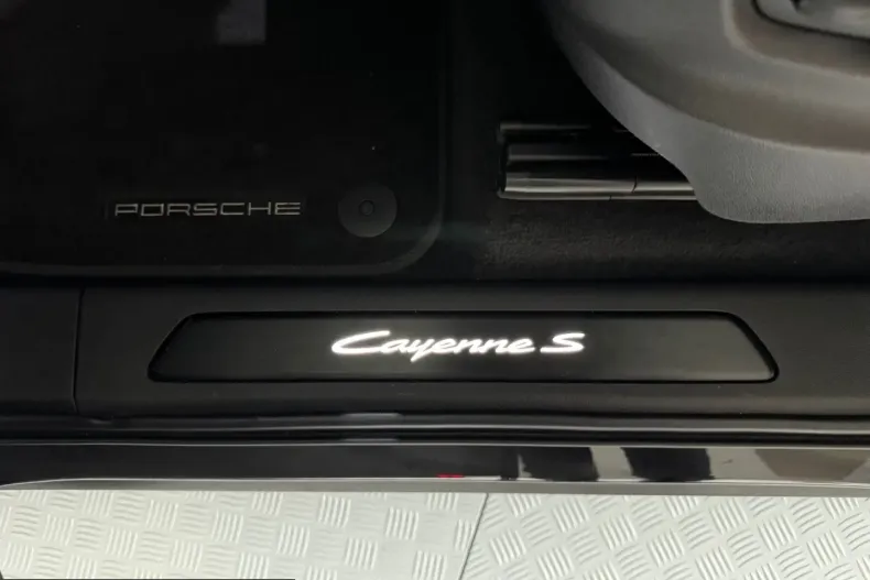 Porsche Cayenne din 2024 cu 10.000 km - oferta POR224226 - foto 36