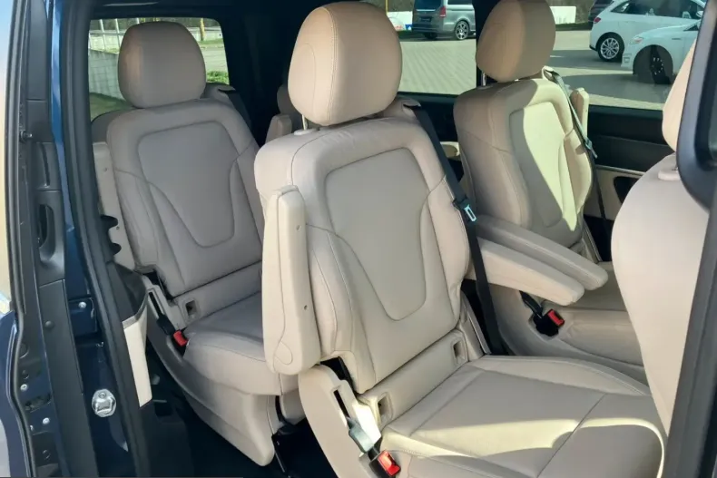 Mercedes-Benz V 300 (Clasa V) din 2024 cu 35.200 km - oferta MER224231 - foto 8