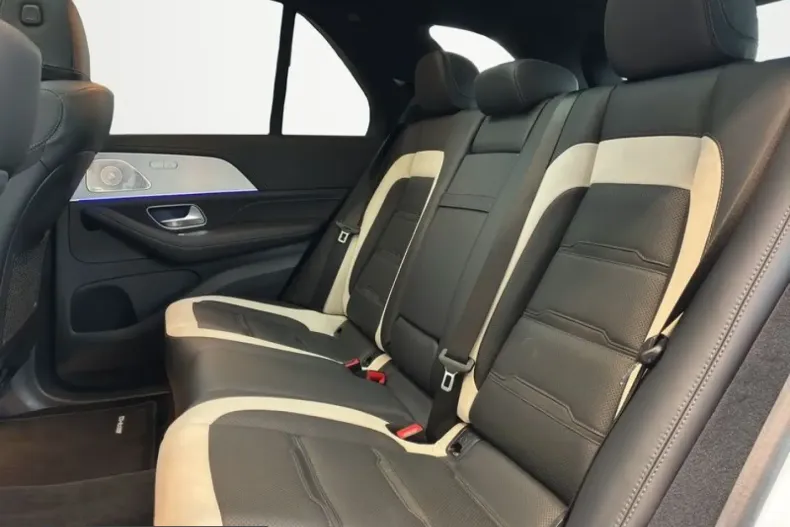 Mercedes-Benz GLE 63 AMG (Clasa GLE) din 2024 cu 15.630 km - oferta MER224233 - foto 13