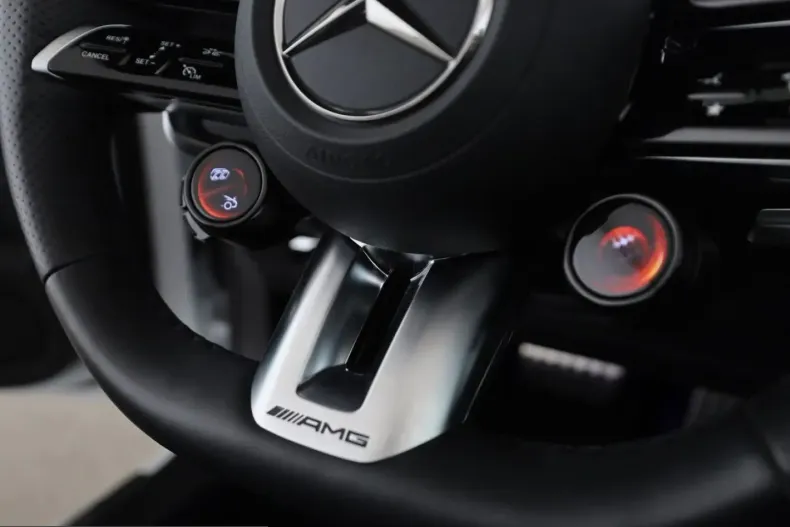 Mercedes-Benz SL 63 AMG (Clasa SL) din 2023 cu 7.900 km - oferta MER224235 - foto 14