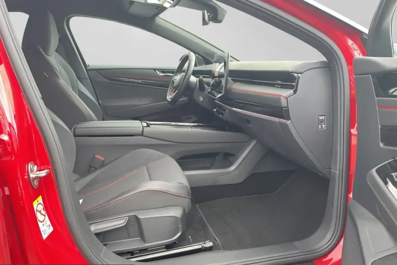Volkswagen ID.7 din 2024 cu 13.983 km - oferta VOL224240 - foto 3