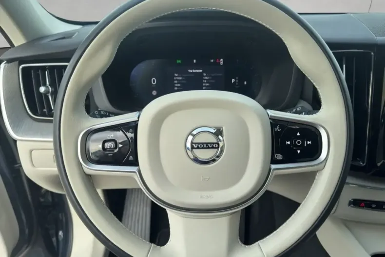 Volvo XC60 din 2024 cu 16.700 km - oferta VOL224242 - foto 9
