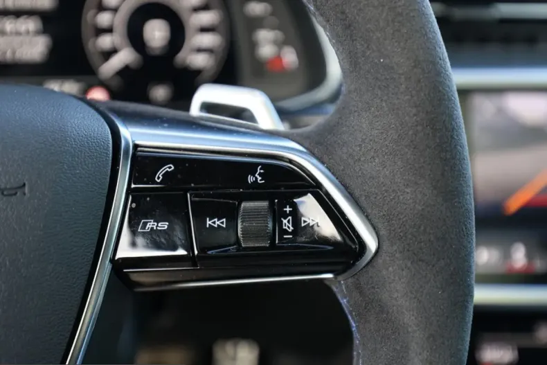 Audi RS6 din 2025 cu 13.659 km - oferta AUD224245 - foto 17