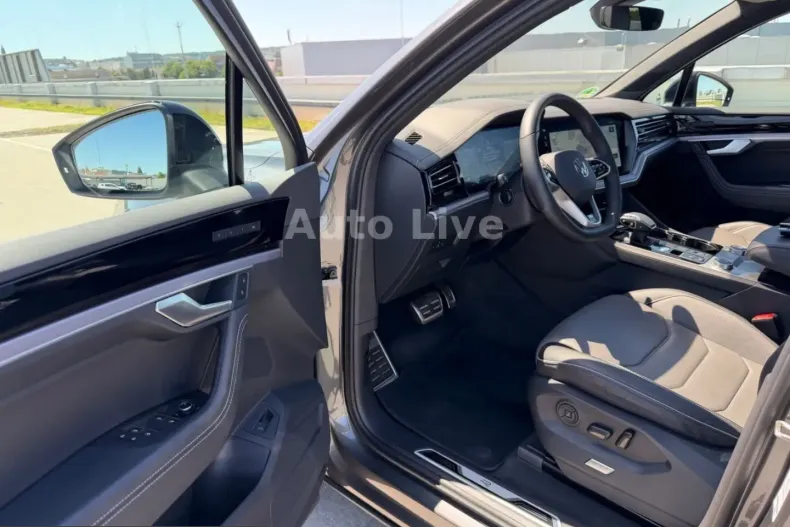 Volkswagen Touareg din 2023 cu 16.322 km - oferta VOL224254 - foto 22