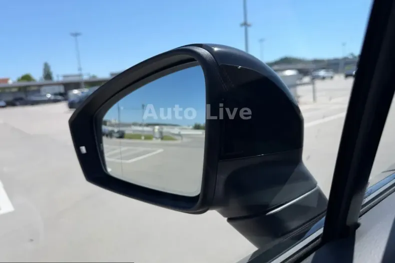 Volkswagen Touareg din 2023 cu 16.322 km - oferta VOL224254 - foto 36