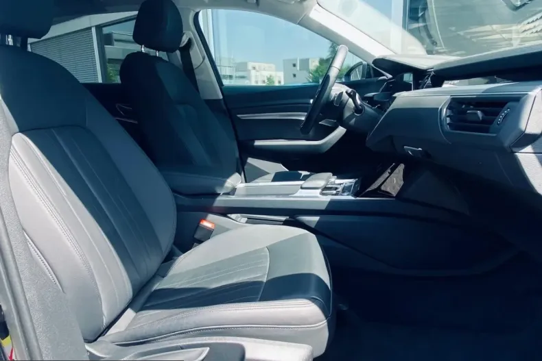 Audi e-tron din 2023 cu 19.500 km - oferta AUD224255 - foto 11