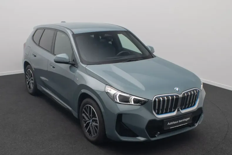 BMW iX1 (Seria X) din 2023 cu 10.321 km - oferta BMW224256 - foto 1