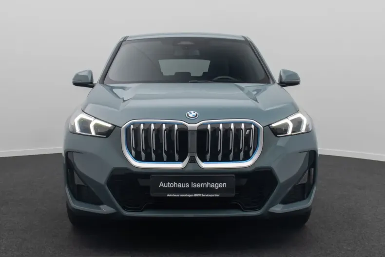 BMW iX1 (Seria X) din 2023 cu 10.321 km - oferta BMW224256 - foto 2