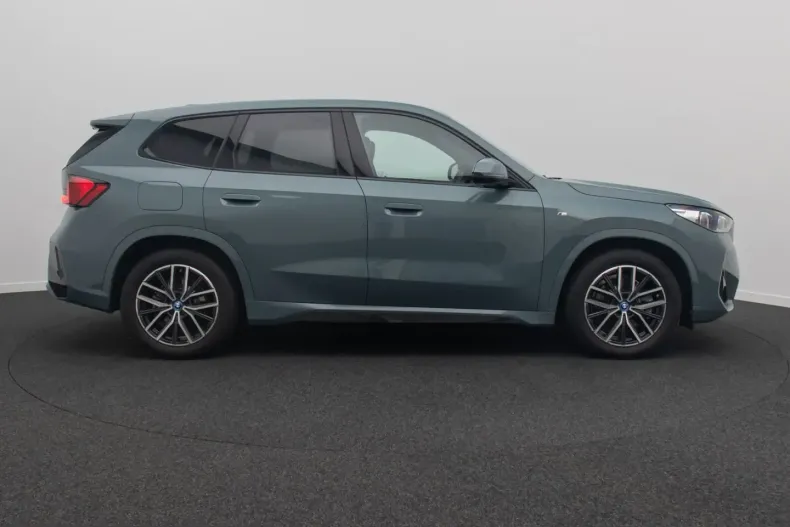 BMW iX1 (Seria X) din 2023 cu 10.321 km - oferta BMW224256 - foto 4