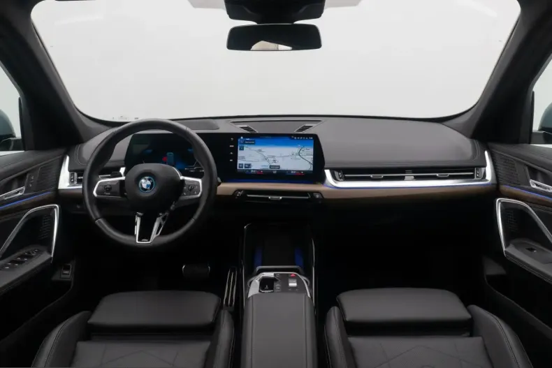 BMW iX1 (Seria X) din 2023 cu 10.321 km - oferta BMW224256 - foto 17
