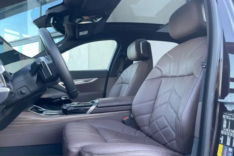 BMW i7 (Seria 7) din 2025 cu 16.969 km - oferta BMW224258 - foto 2