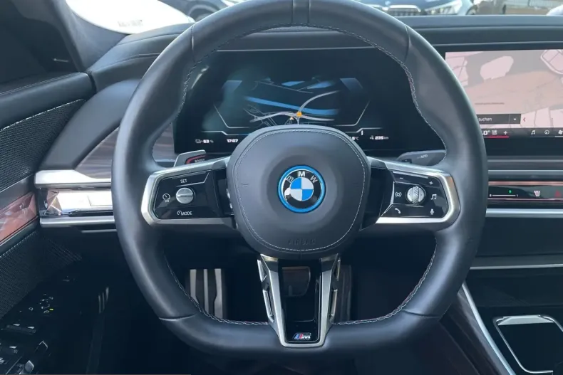 BMW i7 (Seria 7) din 2025 cu 16.969 km - oferta BMW224258 - foto 8