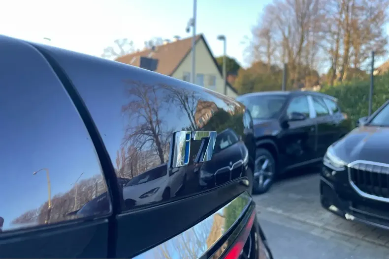 BMW i7 (Seria 7) din 2025 cu 16.969 km - oferta BMW224258 - foto 31