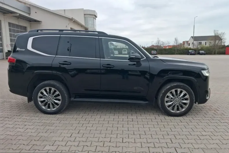 Toyota Land Cruiser din 2023 cu 20.111 km - oferta TOY224267 - foto 4