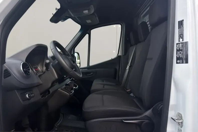 Mercedes-Benz Sprinter din 2025 cu 35.497 km - oferta MER224291 - foto 9