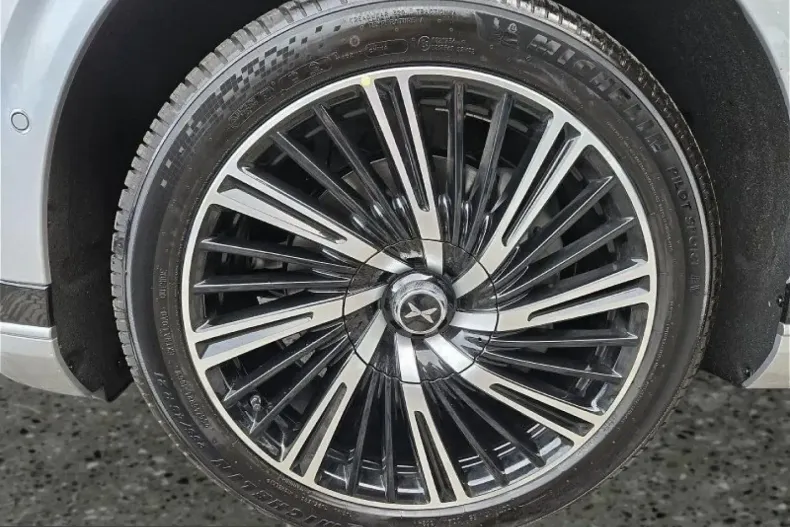 XPENG G9 din 2025 cu 15.800 km - oferta XPE224295 - foto 9