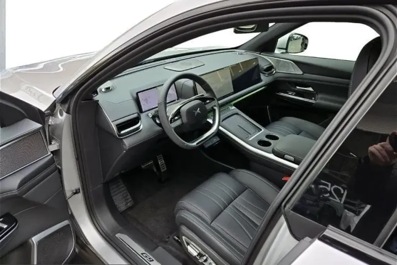XPENG G9 din 2025 cu 15.800 km - oferta XPE224295 - foto 10