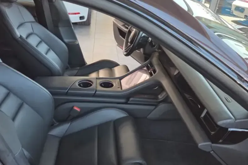 Porsche Taycan din 2021 cu 55.200 km - oferta POR224301 - foto 12