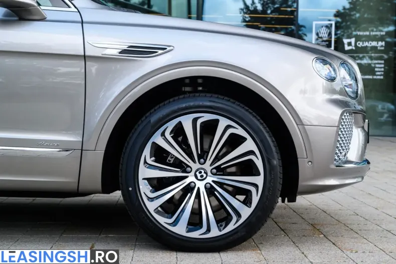 Bentley Bentayga din 2025 cu 11.500 km - oferta BEN224307 - foto 4