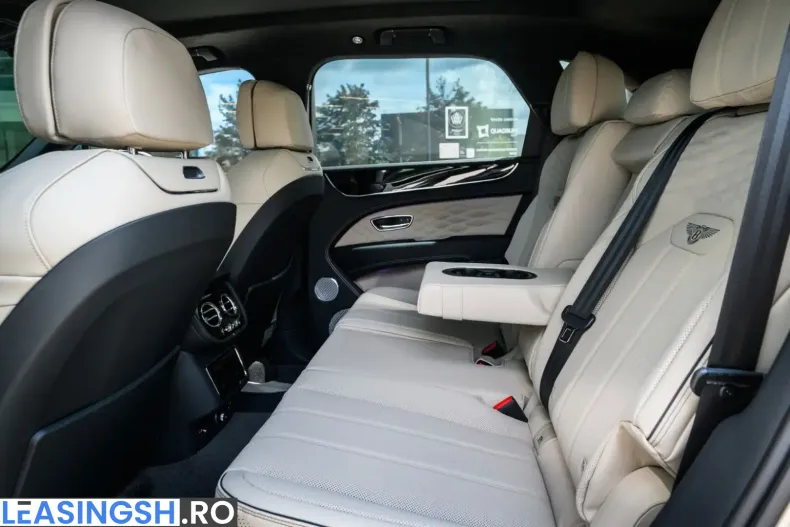 Bentley Bentayga din 2025 cu 11.500 km - oferta BEN224307 - foto 10