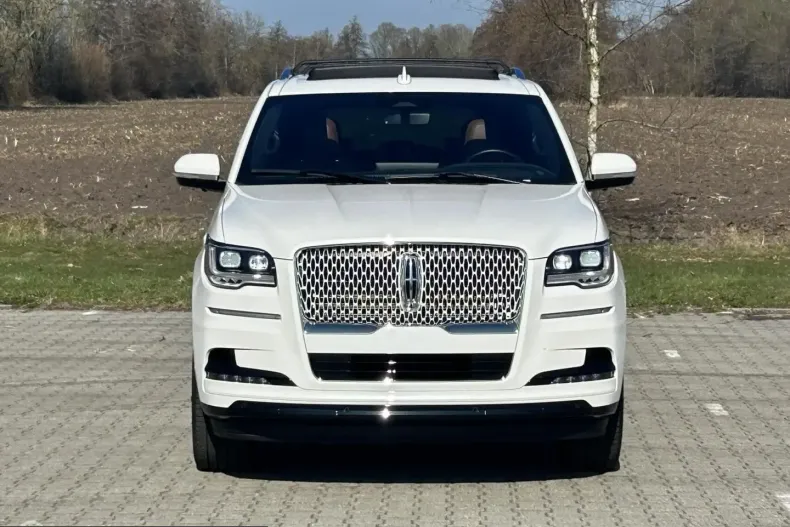 Lincoln Navigator din 2024 cu 1.321 km - oferta LIN224316 - foto 2