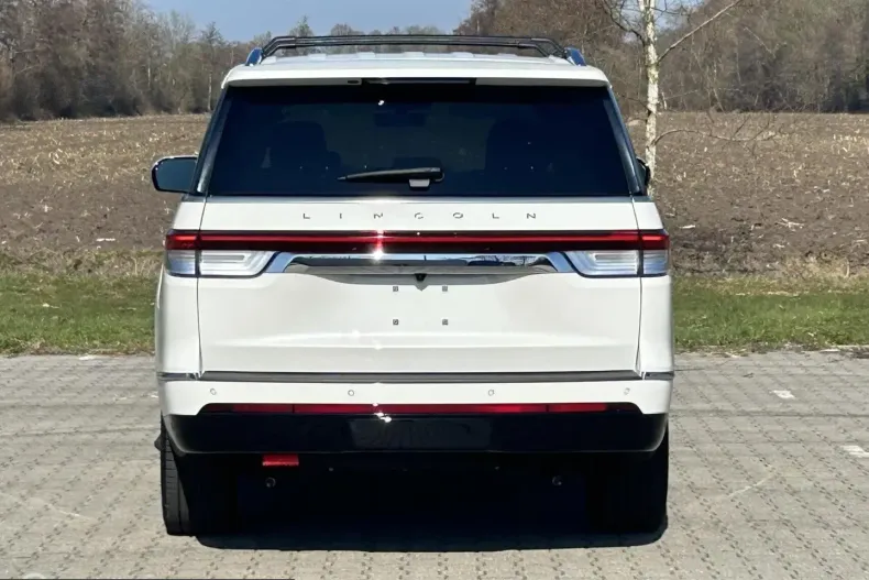 Lincoln Navigator din 2024 cu 1.321 km - oferta LIN224316 - foto 7