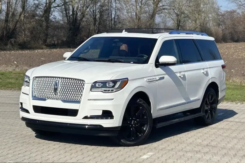 Lincoln Navigator din 2024 cu 1.321 km - oferta LIN224316 - foto 9