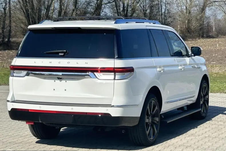 Lincoln Navigator din 2024 cu 1.321 km - oferta LIN224316 - foto 10