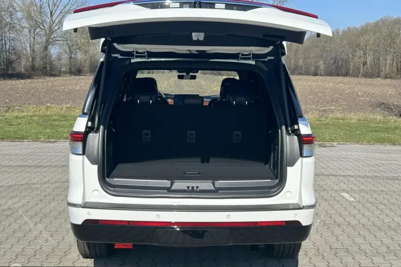 Lincoln Navigator din 2024 cu 1.321 km - oferta LIN224316 - foto 11