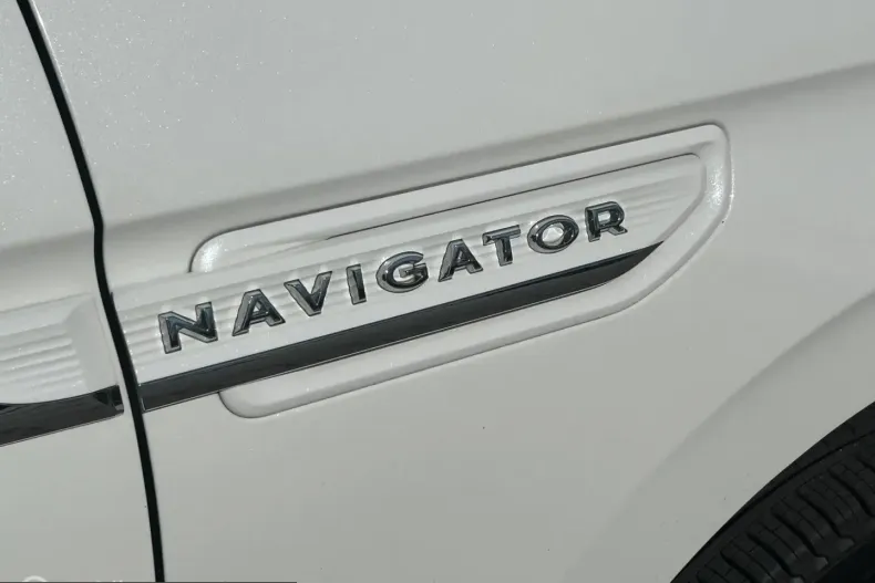 Lincoln Navigator din 2024 cu 1.321 km - oferta LIN224316 - foto 13