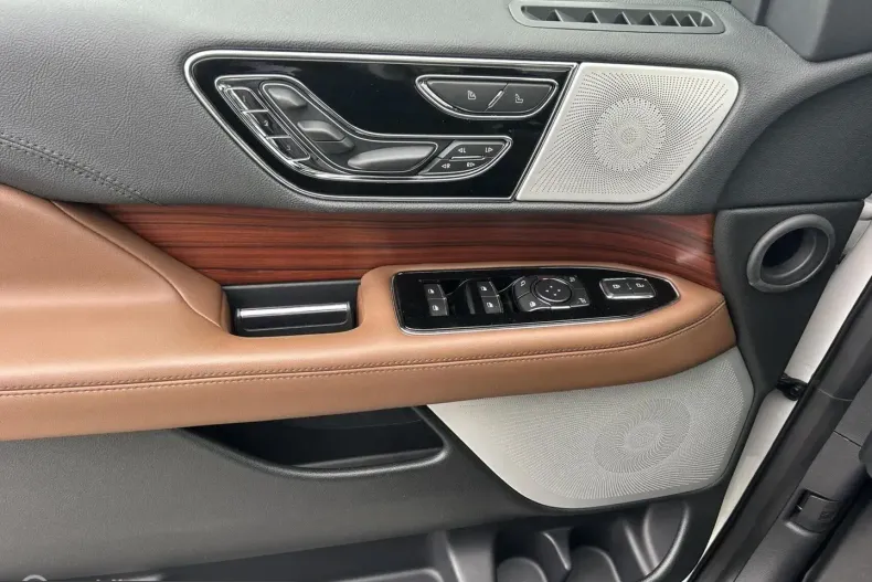 Lincoln Navigator din 2024 cu 1.321 km - oferta LIN224316 - foto 22