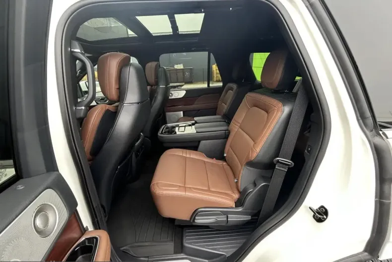 Lincoln Navigator din 2024 cu 1.321 km - oferta LIN224316 - foto 28