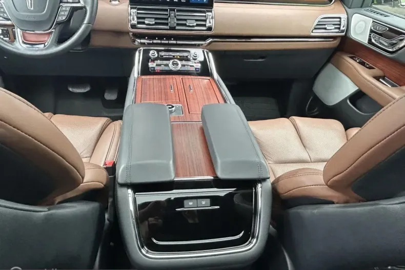 Lincoln Navigator din 2024 cu 1.321 km - oferta LIN224316 - foto 35