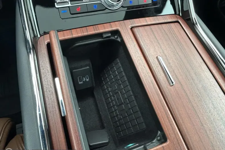 Lincoln Navigator din 2024 cu 1.321 km - oferta LIN224316 - foto 46